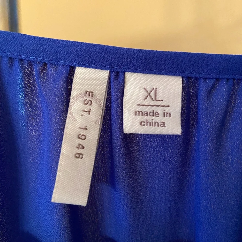 Beautiful In Blue - Picture 3 of 4